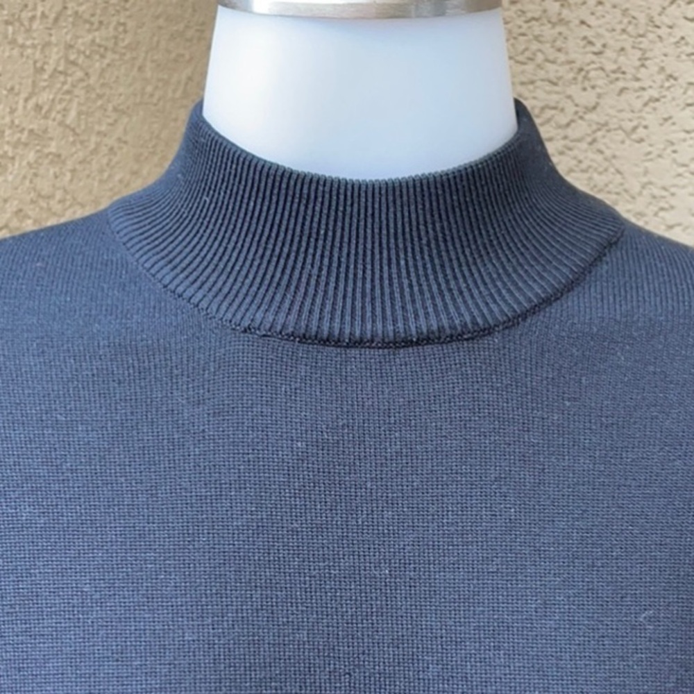 Vintage Black Turtleneck silk Sweater for Cozy Comfort